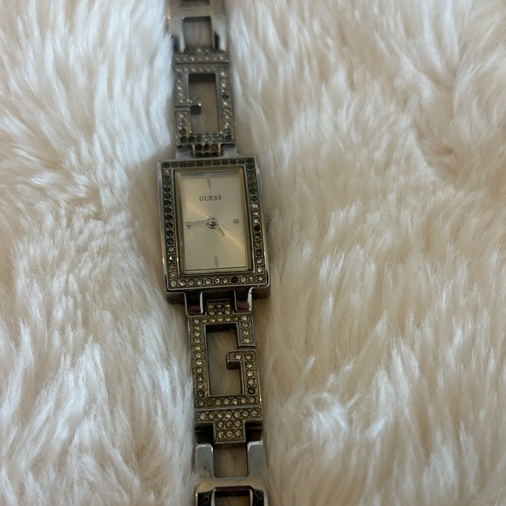 Women’s GUESS Silver Watch Crystals